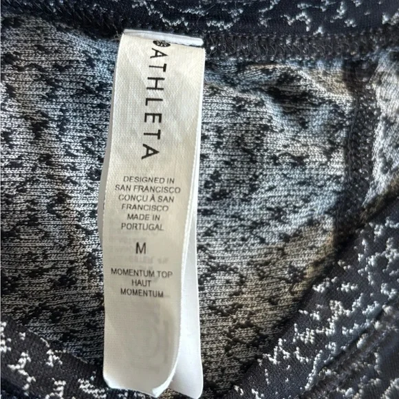 Athleta Momentum Seamless Top size Medium - Picture 6 of 6